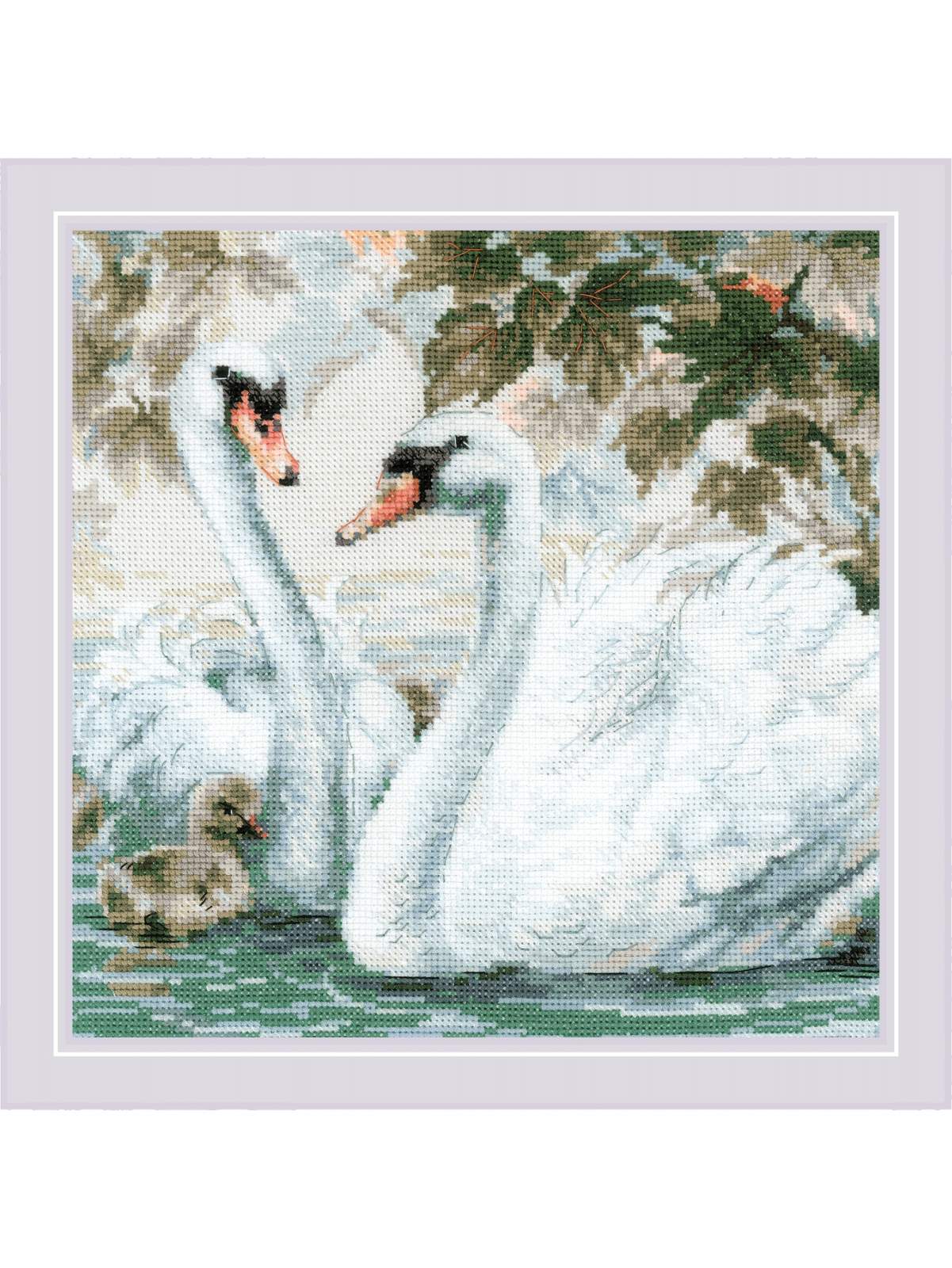 1726 Белые лебеди